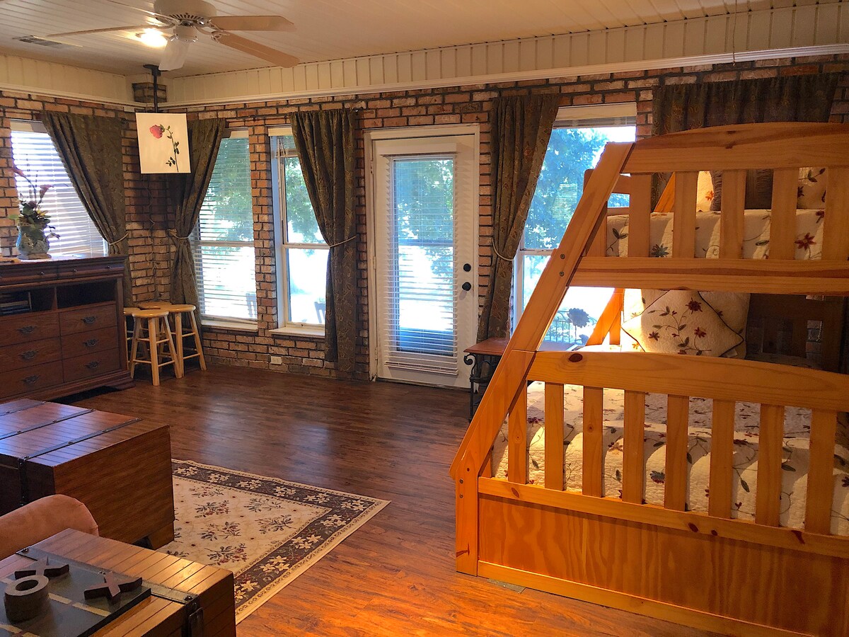 Loft bunk room with balcony