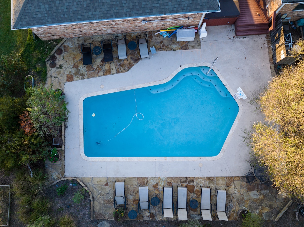 Overhead view of the pool and loungers